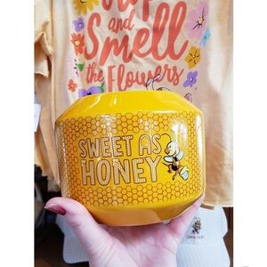 Epcot Spike the Bee Sweet as Honey Bowl / Planter Food & Wine Festival